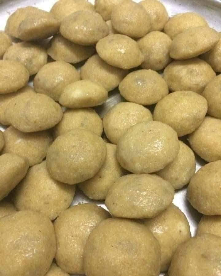 ع بركة الزهراء نستقبل طلباتكم لوجبة العشاء جدر كبة برغل مطبوخه وجاهزه شغل بيت ونظيف الله شاهد بحتوي ع 12قطعة كبه حجم عائلي السعر 6 التوصيل داخل الشطره الف دينار فقط الحجز مراسلة الحساب او التواصل ع واتساب ***********لرد السريع راسلونه واتساب
