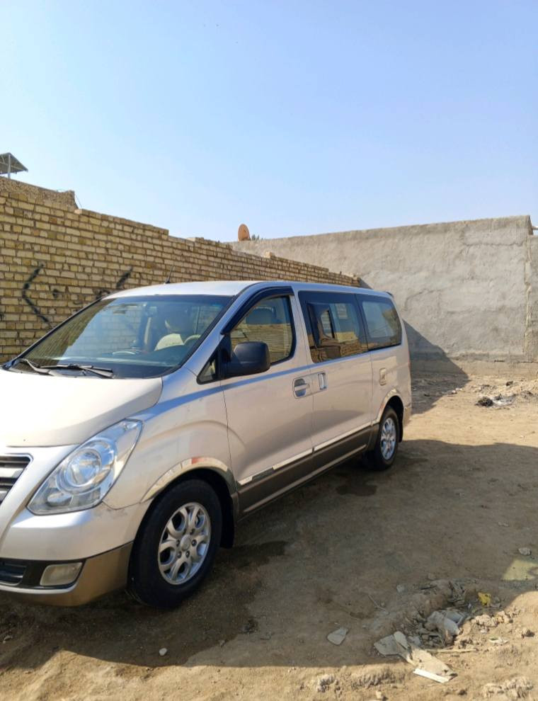 السلام عليكم ستاركس 2009 محوره مسكر سبلاين كير عادي سياره جديده كفاله من الصبغ جاهزه ماكينه جديده وحداديه  خير من الله رقم انجليزي مكان السياره الحله القاسم الاستفسار اتصال  ***********
