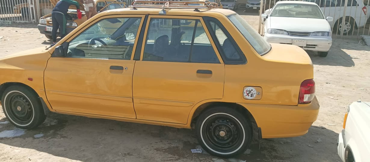 سايبه دمعه
رقم بغداد 
سنويه جديده 
سياره نضيفه جاهزه مال شغل 
سياره مكفول 
بيه صبغات مال خياس وترتيب
شواصي نضيفه 
دوشمه جديده 
غرفته كلش حلوه 
مكانه ديوانية 
سعره 24 وبي مجال 
***********
