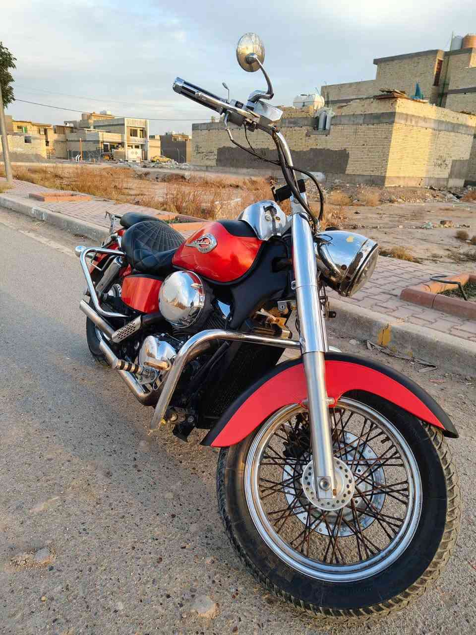 ( السعر خاص )السلام عليكم هوندا شادو 400 الدراجه كفاله عامه مكينه كير كهربائيات كلشي كفالة الدراجه مداريهه حيل مال جناي دهنهه افضل شيء بانزين محسن ممشتمه العادي عليهه تغليف جديد عليهه عدسة عين الشيطان زرع درع امامي خلفي بلوجكترات امامي  الدراجه ((بدون رقم)) فقط اوراق مدفوع كمرها العنوان الزعفرانية للتفاصيل خاص او على الرقم ***********
