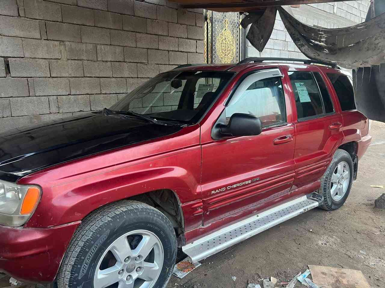 سلام عليكم جيب شيروكي ٢٠٠٢ سيارة حلوة وارد خليجي شرط تحويل المكام بصرة ام قصر *********** تصل وباقي التفاصير الا كصة والا ادوات السيارة اصولية كلشي  شغال بيهة
