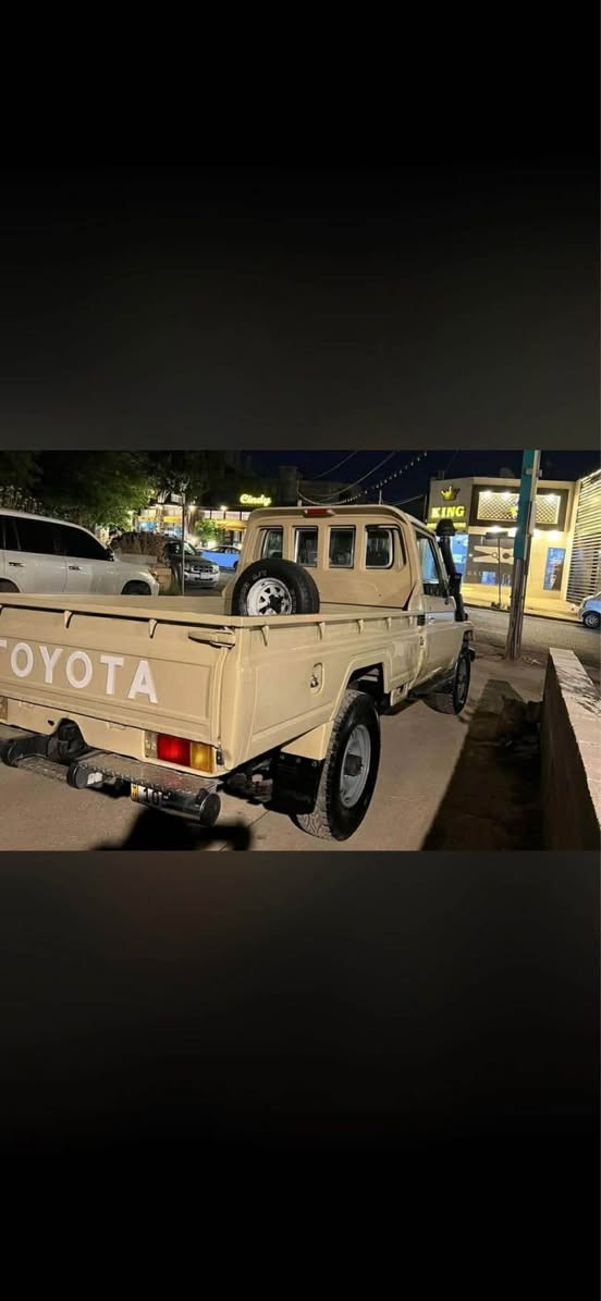 بەناوی خوای گەورە

مێگزەمینی مۆدێلی ١٩٩٠ 
سەنەوی تازەیە تا ٢٠٣٠ سەیارەکەتەحویلی ئەسڵە
مەکینە ٨ بستۆنی لێگززی لەسەرە گێڕ عادی
کامل بۆیاخ کراوەتەوە بۆجوانی لەسەرساخی
سەیارەکە هەموو گیانی بەشەرتە 
تەحویل و غرامەو بڕاوە شانسی بەشەرتە
وەرگەڕان و قرچ و ساردو چاڵیش بەشەرت
نرخی ١٢٥ گەڵاو معامەلە
ژمارەی مۆبایلم داناوە ڤایبەرو وەتس ئەپیان لەسەرە

0770 500 19 78
0770 142 12 90 السليمانية, العراق

