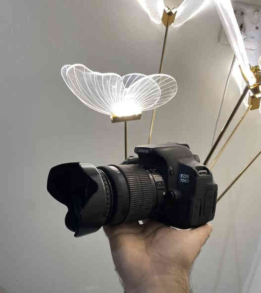 گانوون 700 D فوووول مواصفات

الملحقات 
نك مايك
شاحنه
بطاريه
عدسة (55.18) أوتو
شاشه لمس
شاشه قلابه
بلوتوث
جنطه ( درع ضد الكسر)

الكامرا نظافة 100% استخدام شخصي وبسيط 
المكان بغداد المنصور للاستسفار اكثر التواصل عبر الخاص او ع الرقم ***********
