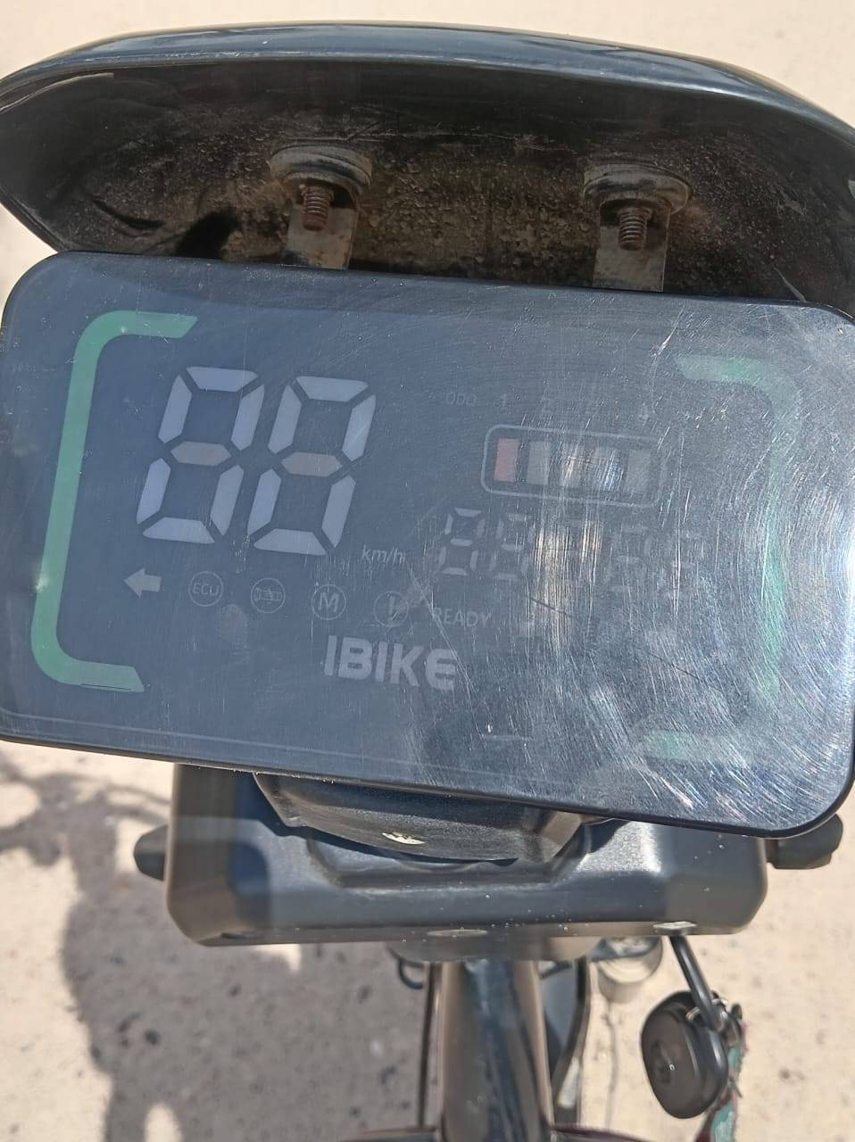 دراجة مثل موجود بالصور شغالة وكل عيب ما بيها السعر 600وبيها مجال بسيط


**إذا كنت صاحب هذا الإعلان وتريد حذفه لأي سبب، رجاءا أرسل رسالة إلى الدعم الفني**