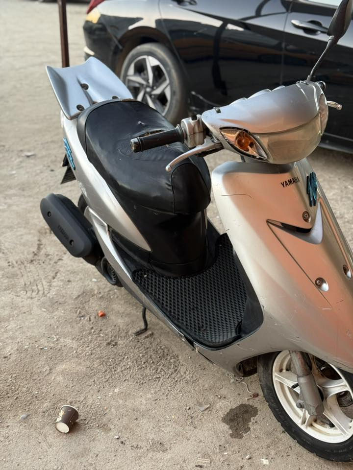 دراجة عصفورية رياضي 
دراجه كامله مكمله حاويه مانقصها ايشي 
برغي مامفتوح بيها مكينه نضيفه وحاويه ومصالها هواي من طالعه حاويه 

سعرها 600 

الشراي يراسلني واتساب مامتواجد فيس 

***********
