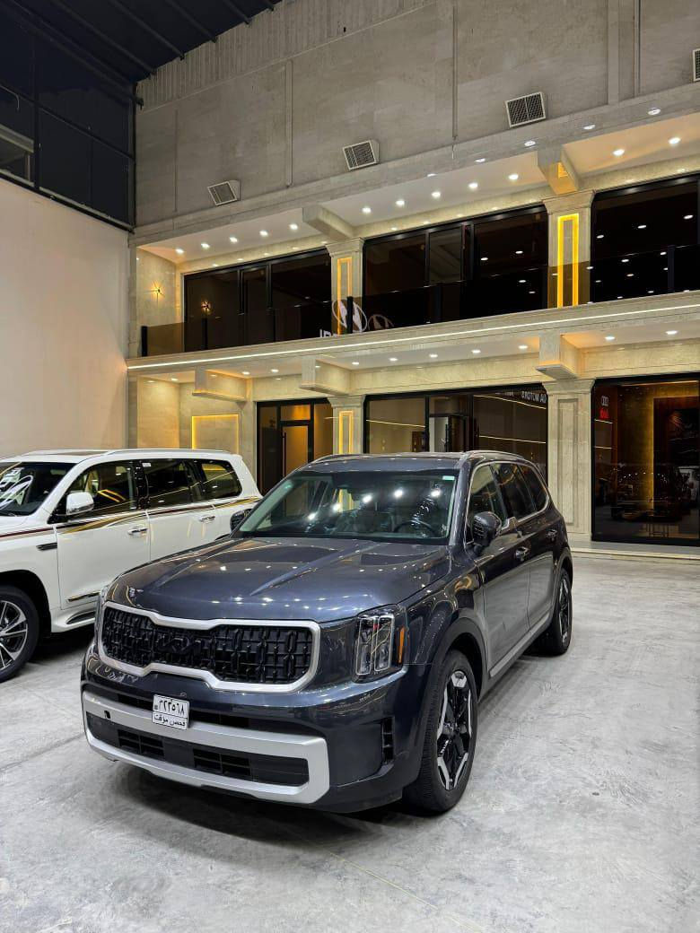 **السلام عليكم — للبيع كيا تيلورايد 2023**
• وارد أمريكي
• حادث مع 3 قطع صبغ
• بدون ايرباك
• 7 راكب VIP منفصل
• المحرك: 3800 GDI
• المكينة والجير مكفولين

**المواصفات والمميزات:**

• شاشة متصلة
• تدفئة وتبريد في الكشنات
• كشنات كهربائية أمامية + تبريد منفصل
• 3 قطع تبريد مناخ منفصلة
• بنوراما فتحة سقف
• تحكمات شاشة وتبريد
• نظام Auto Start
• رادار أمامي وجانبي
• تحكمات كاملة على الستيرن
• نظام هبوط منحدرات
• Auto Hold
• 5 أنظمة قيادة

السيارة نظيفة ومواصفاتها عالية.

للاستفسار والمشاهدة الاتصال فقط:

***********
***********
