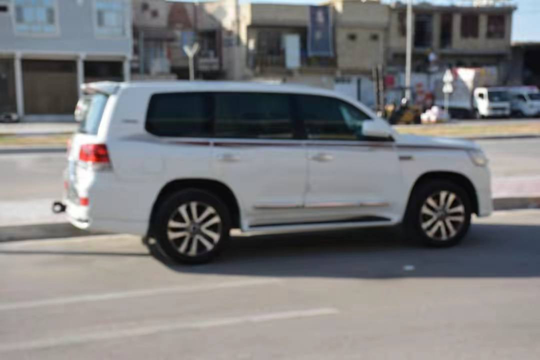 سلام عليكم لاندكروزر 2012 محدثه 2019 سياره ابيع صبغ حزام سياره جديده متعوب عليه مكينه 6سلندر مامفتوحه
مكينه وكير كفاله 
حداديه تخم تاير موصفات بصمات 2 كشنات كهرباء فتحه تبريد 3 قطع 
ثلاجه 
فتحه 
بريم اصل 
سياره جديده 
البيع والمراوس 
*********** مكاني كربلاء
