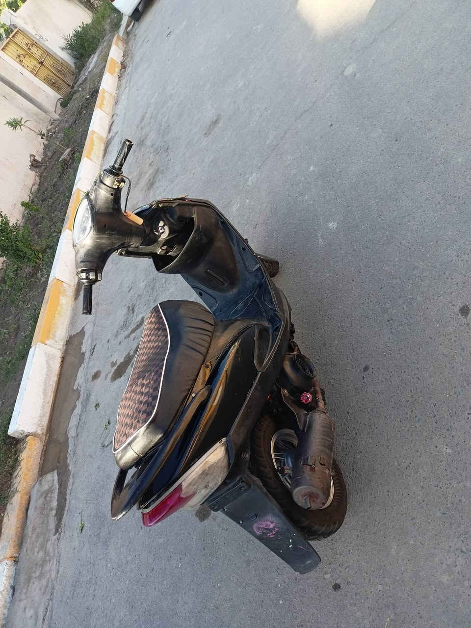 السلام عليكم 

مـاكس عدله للبيع مفتوحه 

سلف هندر

نهضه ومشي مكينه خرسه ما ينسمع صوتها 

قفل جنطه قفل ستيرن 

وياله رياضي 

زوج تواير جديدات 

كهربائياتها كله شغاله 

حساس بريك خلفي 

مكاني ناصريه مركز بالشموخ 

شراي يرسلني خاص او 
***********
سعرها 550وبيهال مجال
