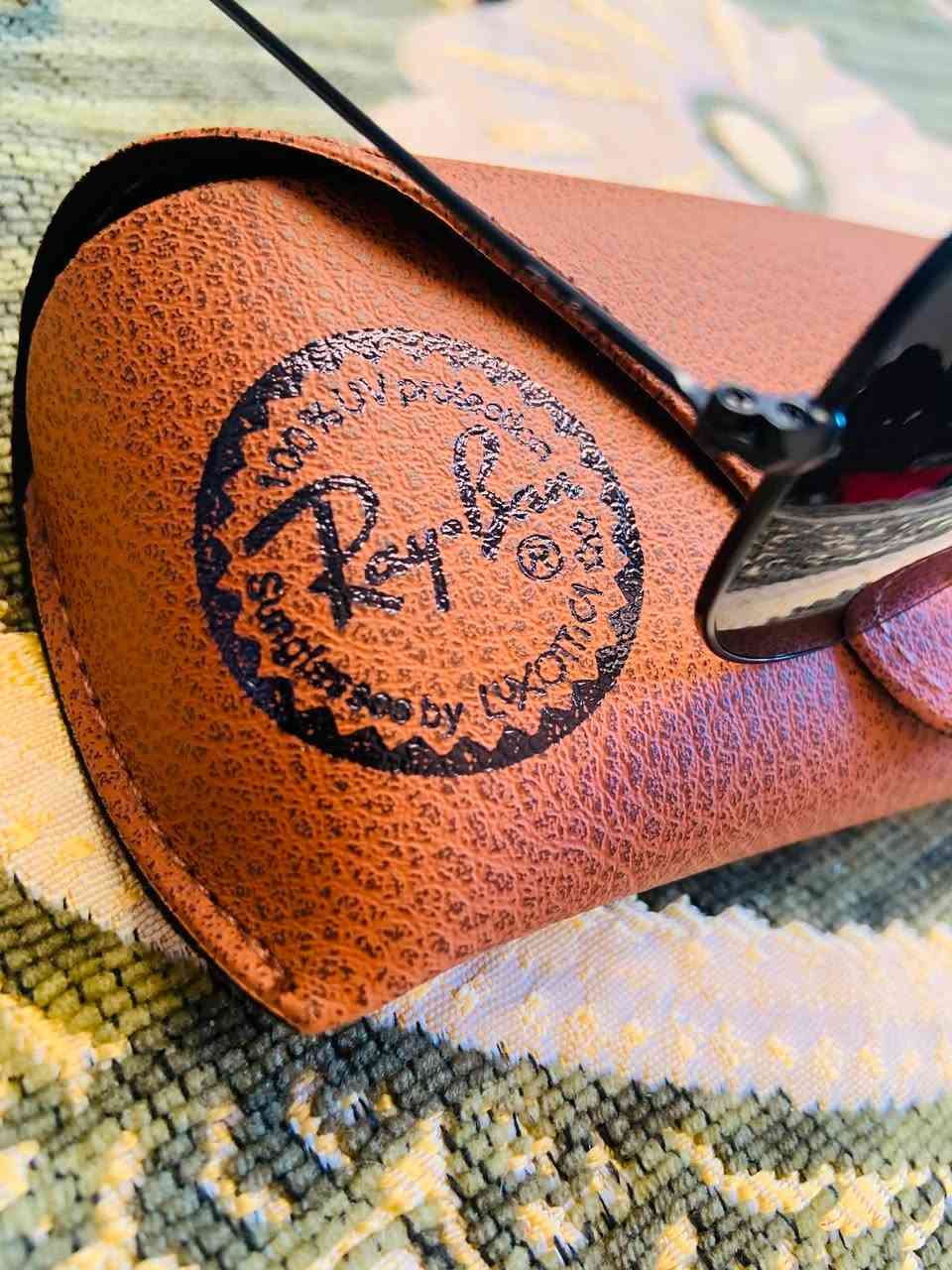 Lunnettes ray ban original


**إذا كنت صاحب هذا الإعلان وتريد حذفه لأي سبب، رجاءا أرسل رسالة إلى الدعم الفني**