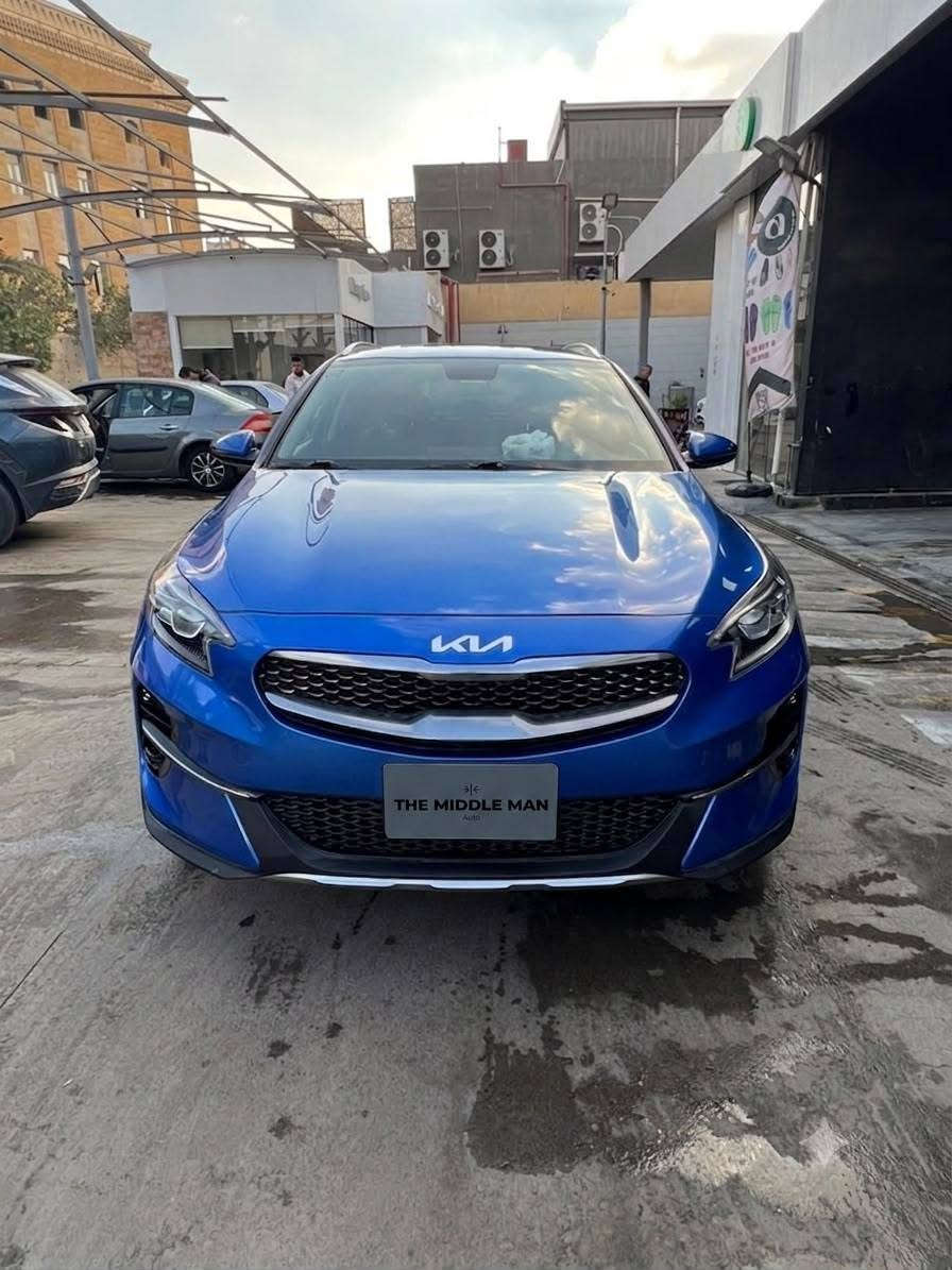 🚗 Kia XCeed 2022 🚗

✅ أعلى فئة (بدون فتحة سقف)
✅ وكيل
✅ موديل 2022
✅ عداد 33,000 كم فقط
✅ حالة ممتازة
✅ بدون أي بوية نهائيًا
✅ جاهزة للمعاينة والفحص

✨ مميزات إضافية:
✔️ فرش كامل للأرضية والكراسي والدركسيون والشنطة
✔️ تأمين ساري حتى أكتوبر 2026
✔️ جميع الصيانات الدورية بالتوكيل (10 - 20 - 30 ألف كم)

📍 المرور: التجمع
📄 الرخصة سارية لمدة سنتين و3 أشهر

📍 المعاينة: التجمع

سيارة بحالة ممتازة جدًا، عداد قليل، توكيل، بدون أي دهانات، وجاهزة للاستلام.

📞 للاستفسار أو حجز معاينة: واتساب 01140657633


**إذا كنت صاحب هذا الإعلان وتريد حذفه لأي سبب، رجاءا أرسل رسالة إلى الدعم الفني**