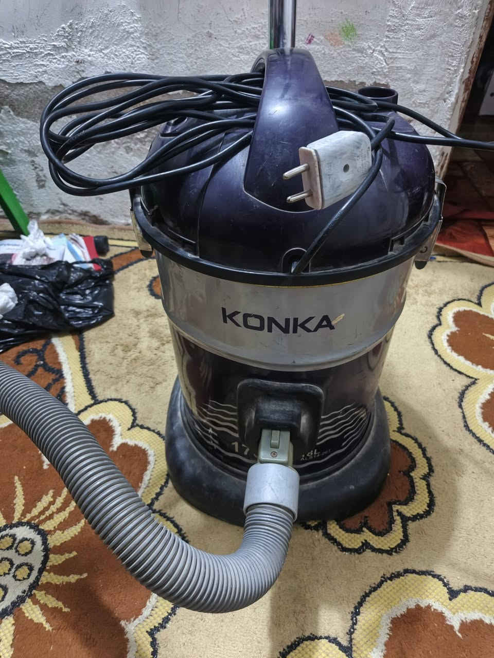 السلام عليكم صوبه للبيع سعرها 25,000 مكناسه كهربائيه للبيع 30,000 مكاني بغداد الكاظميه هاتف ***********,,,*********** صوبه زيتيه كهربائيه للبيع 20,000 الف
