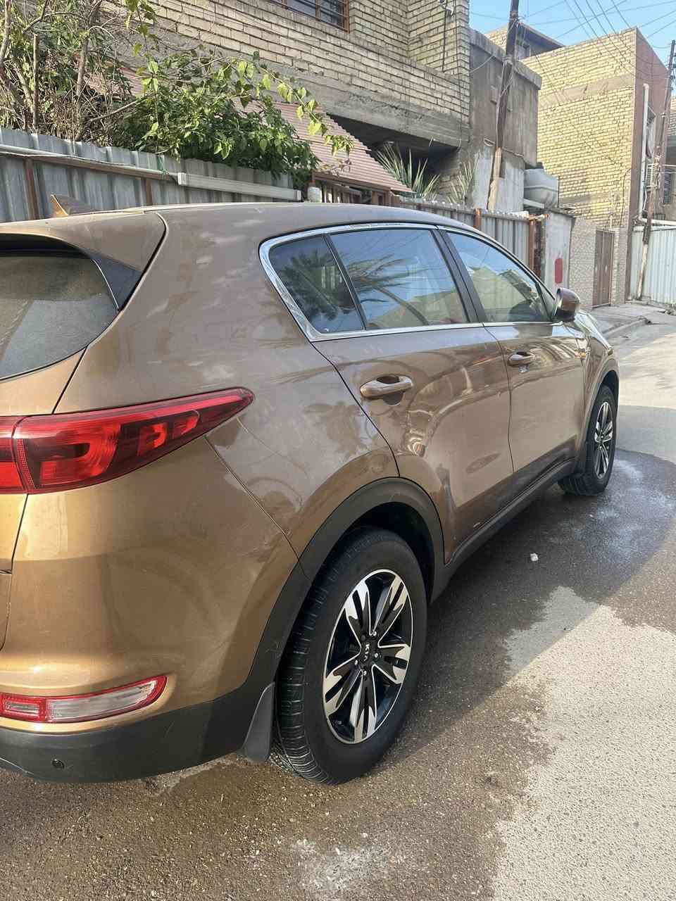 سلام عليكم سبورتج 2017 وأرد أمريكي حادثه جاملغ خلفي  بدون ايرباك.. صور الحادث بل منشور .. كير ومكينه خير من الله .. مكينه 2000  .. تبريد ثلج .. رقم بغداد تحويل مباشر ..  السعر 143 وبيها مجال بسيط.. مكاني بغداد .. ***********
