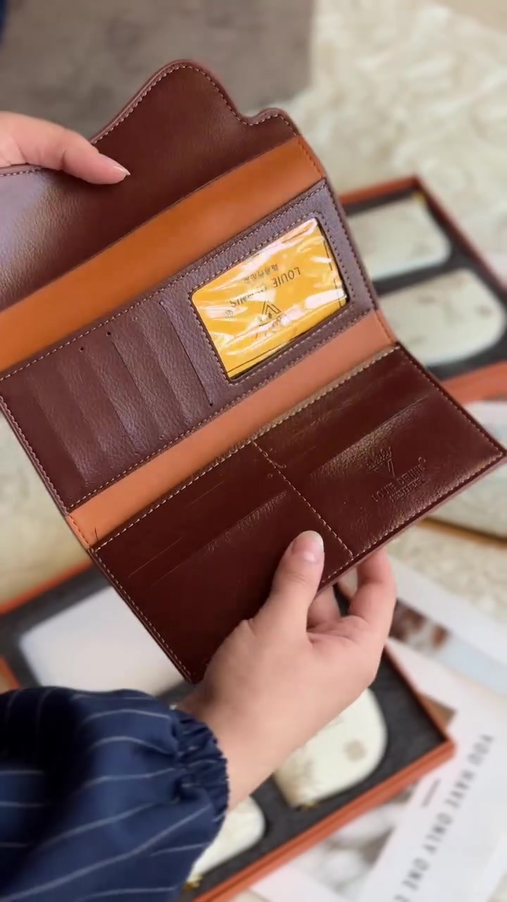 ⁨	للهدايا او الاستخدام الشخصي 🤎🫧
شغل و كوالتي راقي 
3 قطع مع بوكس 
السعر 15 

📍الفرع الاول : العامرية شارع العسل مجاور مكتبة العسل
📍الفرع الثاني : العامرية شارع العسل مقابل مجمع اليزن
📍الفرع الثالث : الاعظمية شارع الضباط مقابل كص الآغا البغدادي⁩⁩


**إذا كنت صاحب هذا الإعلان وتريد حذفه لأي سبب، رجاءا أرسل رسالة إلى الدعم الفني**