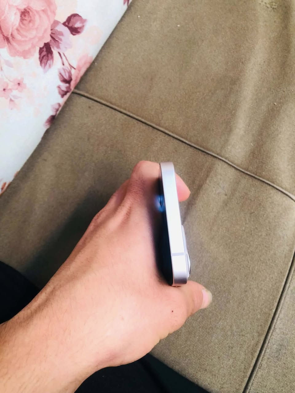 السلام عليكم ايفون -3عادي وتر بروف
ذاكره 128. 
بطاريه 86شرط مامصعد 
  
جهاز جلخ مابي 
مستعجل على بيعه سعر 400قفل


**إذا كنت صاحب هذا الإعلان وتريد حذفه لأي سبب، رجاءا أرسل رسالة إلى الدعم الفني**
