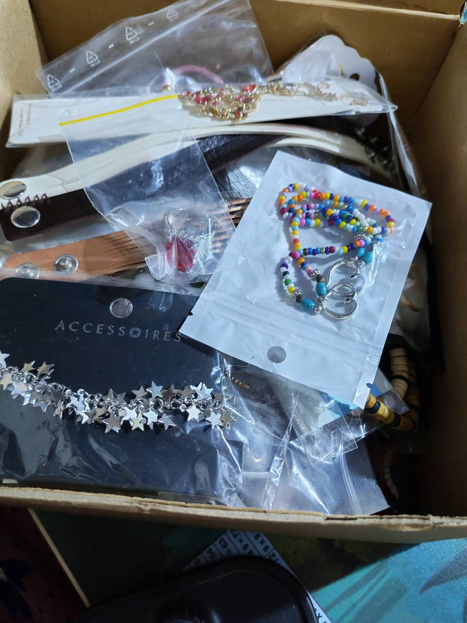 كيلوات اكسسوارات مشكل 
سعر الكيلو ٢٣الف مع التوصيل بدل ٢٥


**إذا كنت صاحب هذا الإعلان وتريد حذفه لأي سبب، رجاءا أرسل رسالة إلى الدعم الفني**