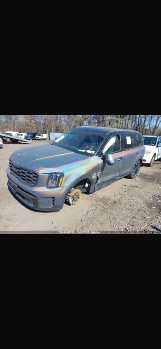 سلام عليكم كيا تلورايد 2023 فول برستيج للخير حته مساج بيهه ومعروفة مواصفات البرستيج 
حادثهه موجود بصور السعر 310 وبيهه مجال 
العنوان حي النصر 
***********
