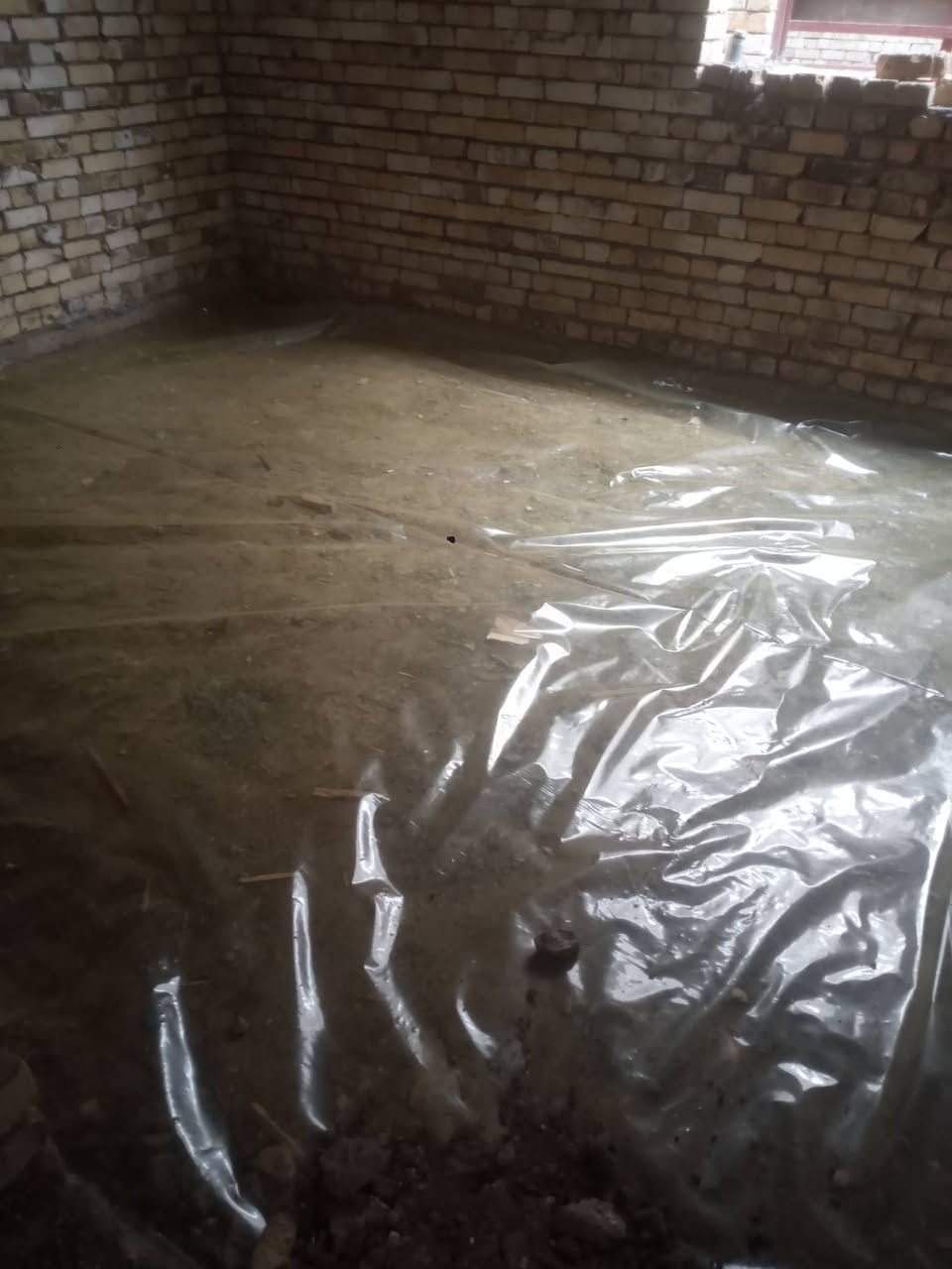 قفاز حدل ارضيات واخراج التراب الزائد من البيت وتنظيفه وفرش سبيس وحدله وصب ارضيه  للأستفسار الأتصال على الرقم *********** بيه واتساب
