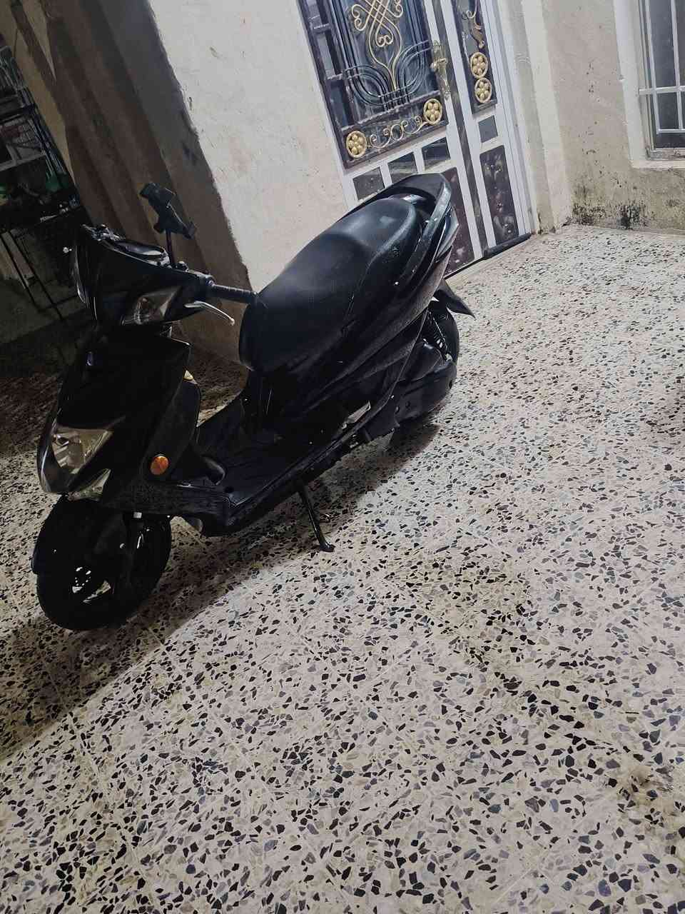 سلام عليكم سكنس لد موديل 2012 جديد بوشه 58 عليهه تزويدات السعر 850 بيها مجال ***********
