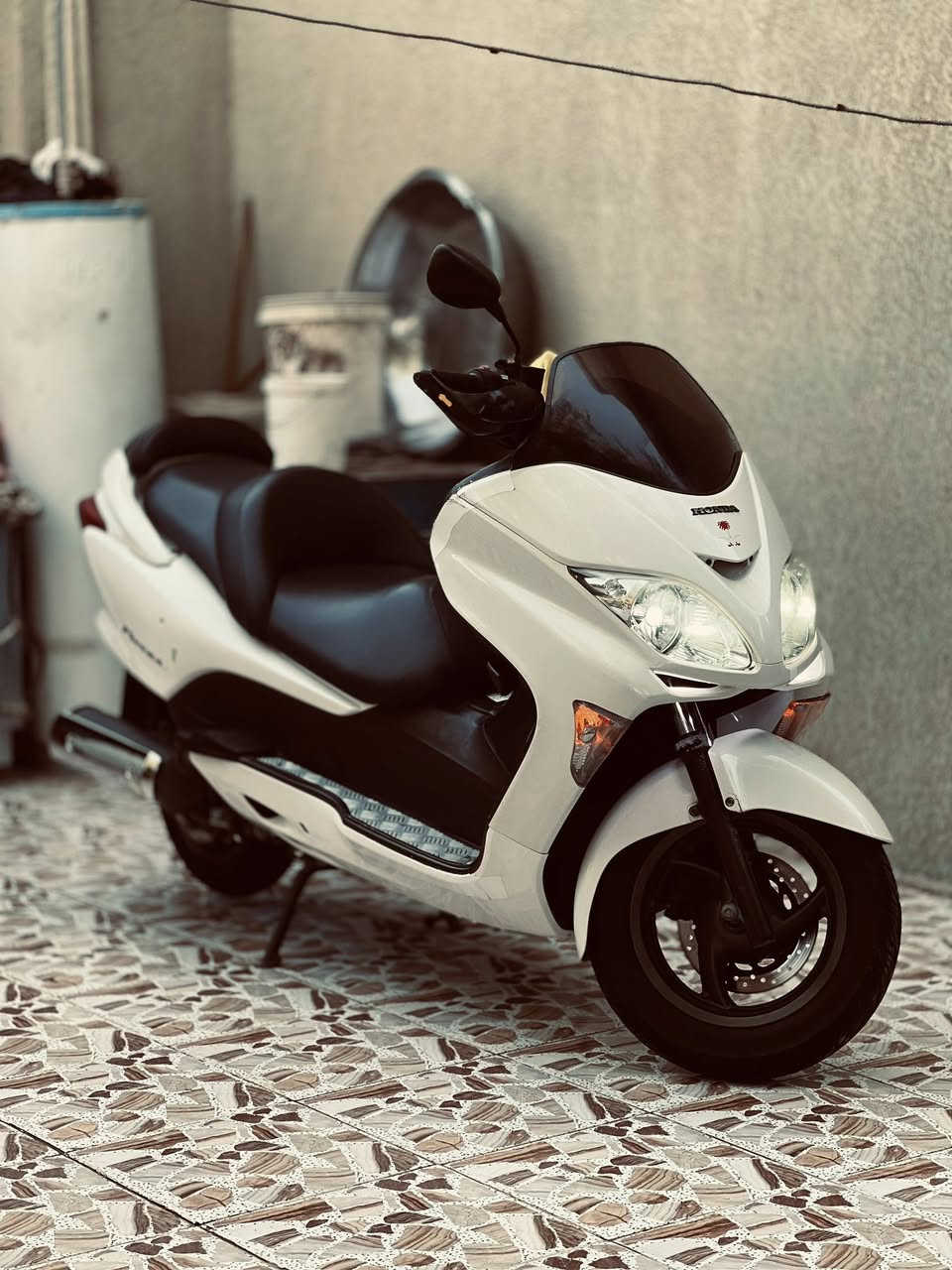 السلام عليكم فورزا للبيع 08 دراجه عميه بلاد جديده جديده بمعنه الكلمه الدراجه رمبه اوراق كامله مكينه خرسه تجي تفحص وتقتنع سعرها 1300 وبيها شويه مجال 

***********
