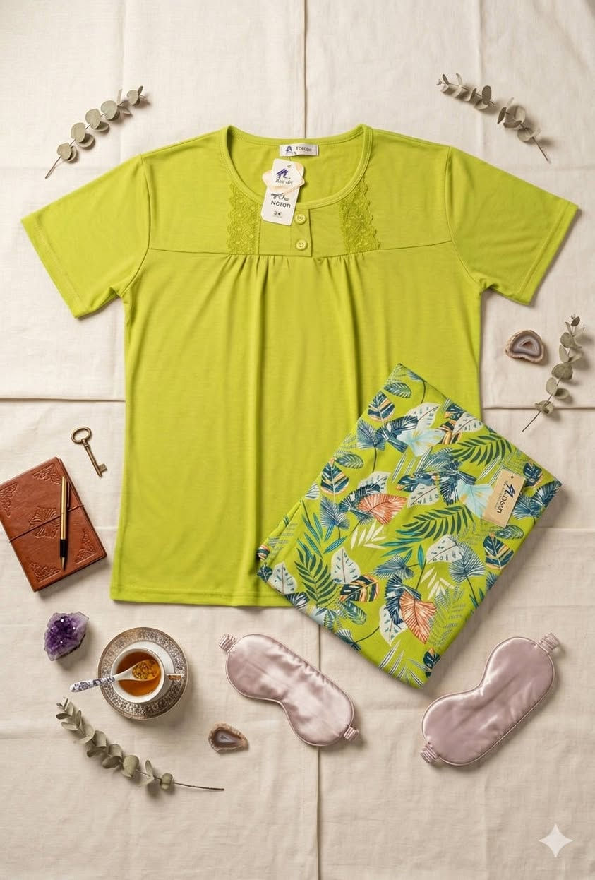 تراك  🚨  🚨
تراك نسائي فالينة زبدة 
سعر  ✅  8000 ✅ 

  قياسات L / XL / 2XL / 3XL 

4 الوان 

يوجد  توصيل جميع المحافظات 
للتواصل واتساب   ***********
