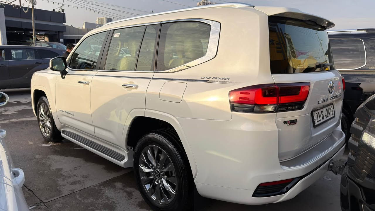 ‎🙏🏻بسم الله الرحمن الرحيم
                                        تويتا لاندكروزر GXR 2024 🔶
‎فول مواصفات 1/1 خليجي ماشية فقط 34,000 الف کیلو ماشیة مواصفات السيارة 

‎‏Toyota Land Cruiser
‎مودیل :2024
‎مواصفات : - شرکةساس - فول فول مواصفات
‎✅مكفول كفاله عامه  من الدعاميه إلي الدعاميه
‎‏‎مابي بارد مابي شخوت ✅
‎‏‎مابي رصعات حلو سياره  ✅
‎✅محرك كير بشرط مامفتوح
‎✅ضمان شرکة ساس
‎‏‎سيارة حيل نظيفة كلشي عل بلاد لوك
‎سنوية زنكة كلشي جدید
‎باسمي السنوية بشرط تحويل و غرامة 
،—————————————————————————
‎غراظ كل بيلادي موجود
‎‏‎سيارة مابيـها دينار مصرف كامل من كل نواحي
‎‏‎رقم شيمالي 
‎‏‎نفس يوم /تحويل و وكالة حاضر 
‎‏‎🌇مكان /داخل سليمانة
‎رقم موبایل : ***********—***********
‎واتساب موجود 📲
‎سعر::: $٦٨٣$$ 💵 السليمانية, العراق
