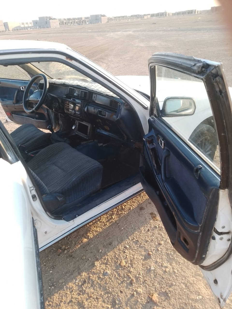 بيع مستعجل 
السلام عليكم سيدان مال مزاد موديل 1990 كير عادي كهربائيات شغاله مكينه ابلاديه نضيفه  صدر نضيف تايرات نص عمر مكان تكريت 
***********
