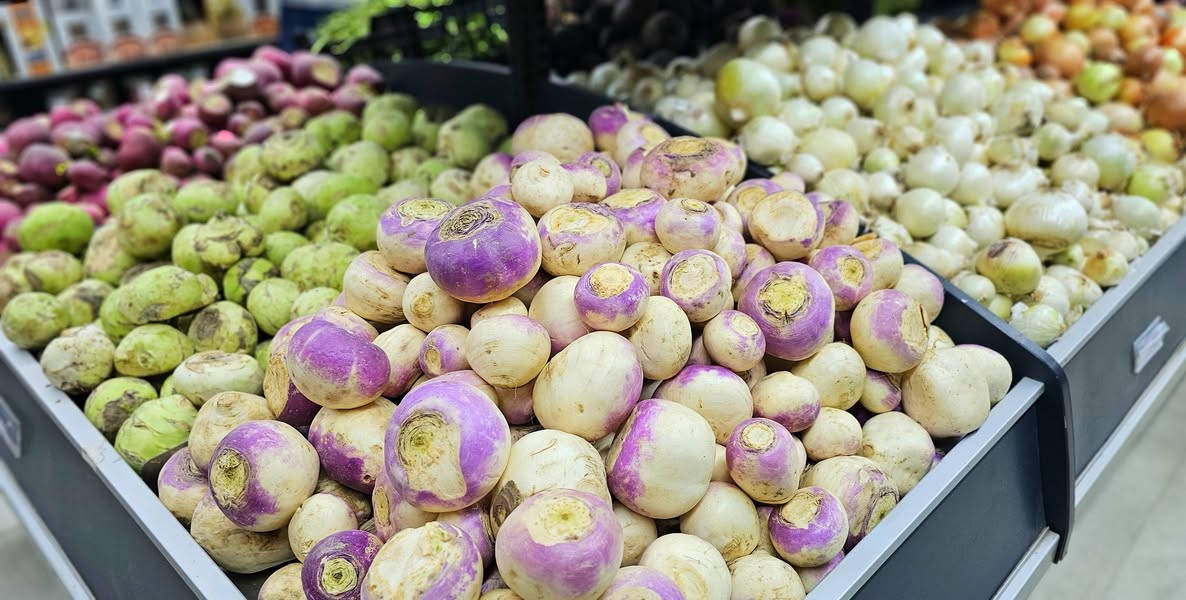 اللهم صل على محمد وآل محمد 🤲 
تتوفر خدمة توصيل داخل الحلة 🍎
#بقالية نون فريش و طازج 🥭🍍🍋🍊🍉🍈🍇
واتساب الطلبات ***********
العنوان الحلة شارع 80 مجاور القبة الذهبية الاستدارة الحادة
