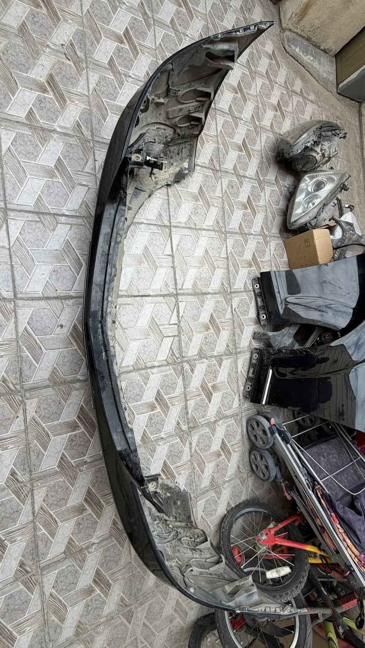 غراض مارسدس اس للبيع شباك نايت فجن ودعامية امامية كاملة ولايتات نايت فجن وزنون كلشي شغال بيهة ومري جانبية كهرباء وجاملغات امامية بس مو كلش نظاف لون اسود بدون شذرة قيم واخذ بالي يرضة الله مكاني بغداد ***********
