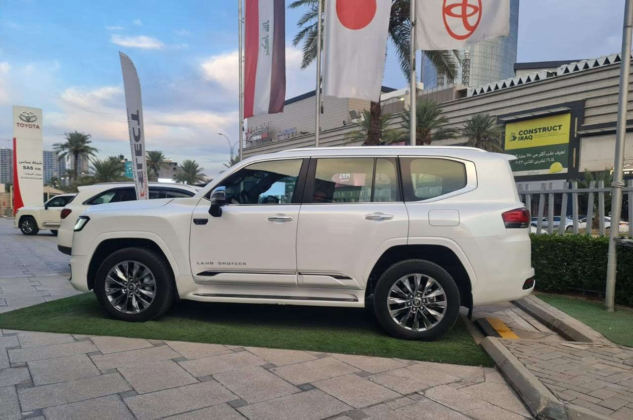 🔸  تويوتا لاندكروز  VXR هايبرد  وكالة ساس مغلفة ppf ماشية 12 الف كيلو موديل 2025

🔸موديل 2025

🔸محرك 6 سلندر 3500 تون تيربو

🔸كشنات الامامية كهرباء + تبريد 

🔸كشنات صف الثالث يدوي 

🔸بصمة + تشغيل عن بعد 

🔸فتحة سقف 

🔸ثلاجة 

🔸3 شاشات 

🔸صندوق كهرباء

🔸8 ايرباك 

🔸اضوية led + كشافات 

🔸شاحن لا سلكي 

🔸فول تحكم ستيرن 

🔸تدفئة تبريد قطعتين 

🔸حساس امامي و خلفي 

🔸🔸     مرقم بغداد   🔸🔸 

🟥ضمان احصل الآن على خدمة مجانية لمدة عامين أو 80.000 كم على 16 تبديله دهن مجانيه 

العنوان بغداد

  ***********
