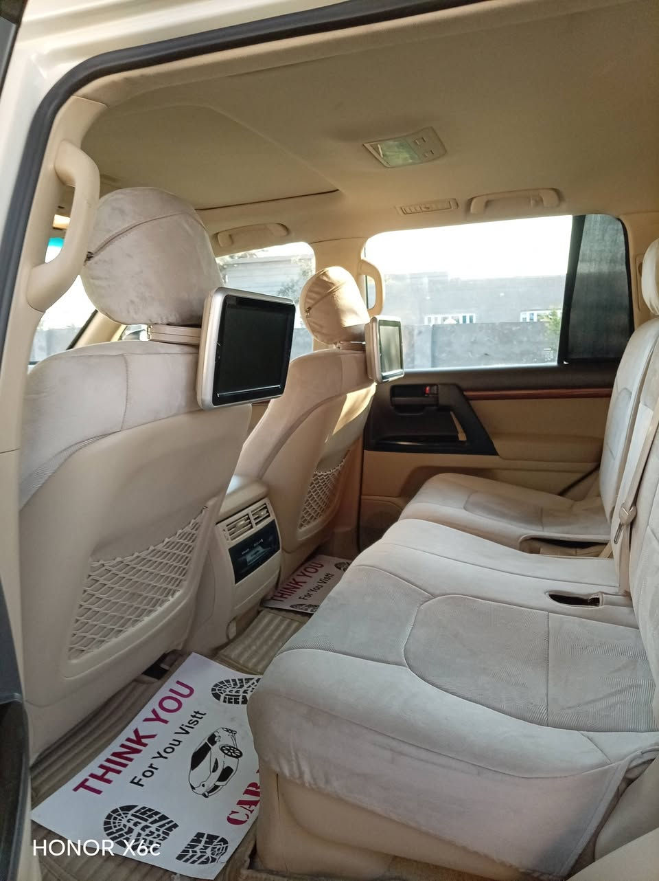 سلام عليكم للبيع لاندكروز 2017
سيارة جديدة
فول موصفات
محرك 6
ترهم مراوس
التواصل
بي وتساب
***********
