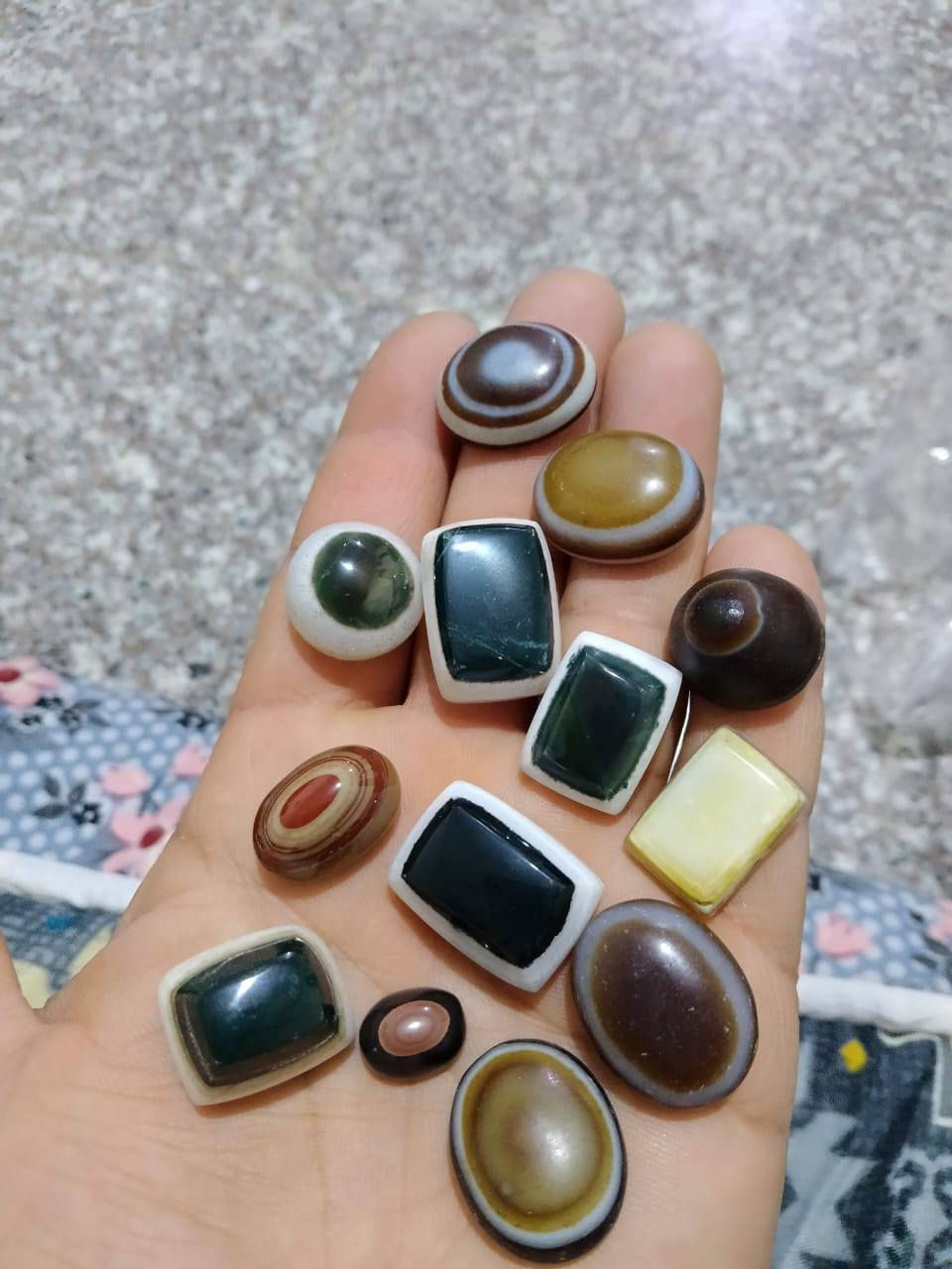 مجموعه أحجار
جزع يماني ذمه 
سليماني 
يماني شجري 
الي عنده سعر للكل بالخاص يتفضل


**إذا كنت صاحب هذا الإعلان وتريد حذفه لأي سبب، رجاءا أرسل رسالة إلى الدعم الفني**