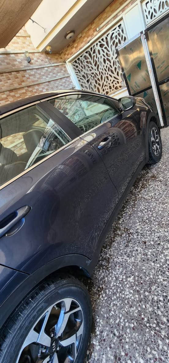 السلام عليكم سبورتج امريكي ٢٠٢٠
ماشية ٧٦ الف ميل حادث تبديل بنيد 
وبيه تبديل جاملغ خلفي بامريكا 
والسونار موجد بالصور 
السعر ١٣٠ 
***********
المكان بغداد الجديدة بغداد, العراق
