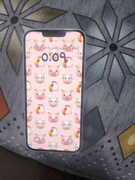 ايفون 13 بلادي ما بدل بيه اي شيء
بطاريه 82 
ذاكره 128
السعر 400 قفل 
***********
