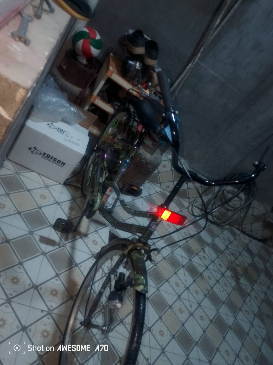 السلام عليكم بايسكلات اثنين للبيع البايسكلات جاهزات السعر خاص رقم الهاتف 7869003306
