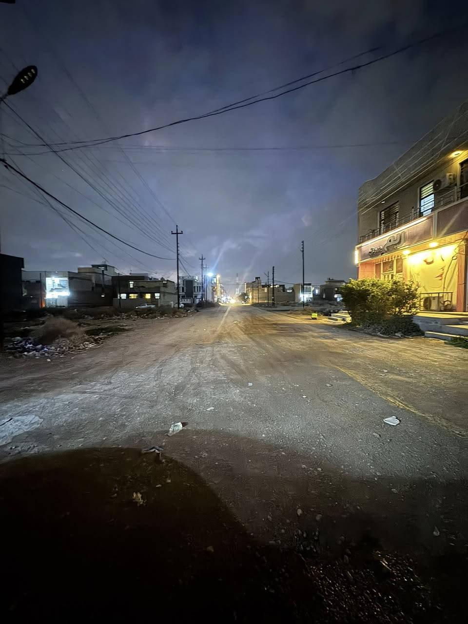 كاع مساحهة 100متر الواجهية 5متر ونزال20متر القطعه مكانهة مقابيل باب الجزيره الاول بنزله ابو محمد الدلال
8 فرع مقابيل ريم بيوتي  للاستفسار التصال بهاذ الرقم ً***********
