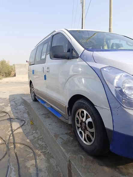 السلام عليكم ستاركس 2014
محوره مسكر اوتو مكينه 12قبق اسود
بيها جاملغ خلفي صبغ من الكنر ولجوه فقط والباقي كفاله 
حداديه تخم تاير كله جديد مكينه جديده 
رقم نكليزي دولي اتصل ودلل ‏‪***********‬‏
