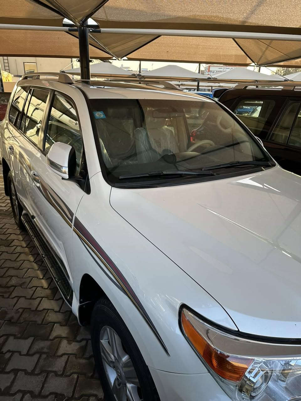 سلام عليكم
تويوتا لاندكروز
مديل 2013فطيم
فول موصفات 
سياره حلوه بااسمي
رقم بغداد
مكان سياره كربلاء
***********
