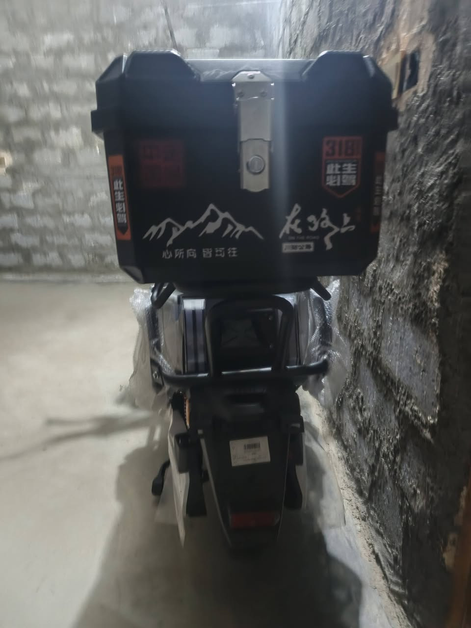 دراجه شحن موديل ٢٠٢٥ بشهر العاشر ٢٦ عشرة يعني ماكلك سته وعشرين ابيعلك خمسه وعشرين صفر كيلو متر ما متحركه خلاص اخذتهه من المعرض بل قصط بس اريد ابع عندي ضرف والله وكرر ما ماشيه خلاص الشراي يخابر ويدلل مكاني بغداد طارميه السعر ١١٥٠ وبيهه مجال بسيط رقمي *********** بي واتساب ***********
