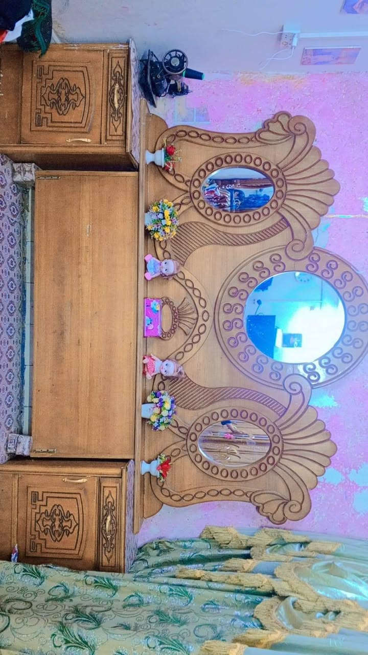 من رخصه الادمن
السلام عليكم للبيع مستعملات بس انضاف

يوجد ميز مرايه 

ويوجد تاج مال چربايه 

المكان : البصره _حي الحسين 

موجود واتساب هذا رقمي 

***********
