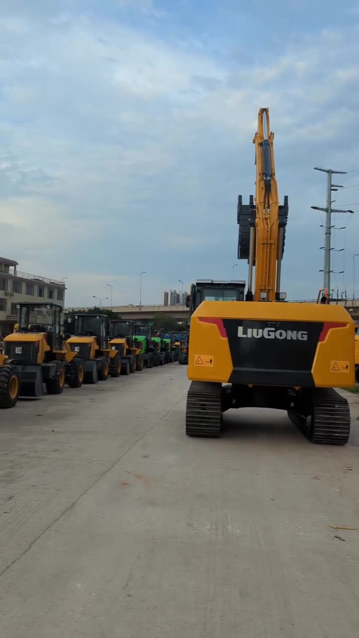 You can pick out your preferred LiuGong excavator from the parking lot. Please contact me if you need to purchase an excavator from China.


**إذا كنت صاحب هذا الإعلان وتريد حذفه لأي سبب، رجاءا أرسل رسالة إلى الدعم الفني**