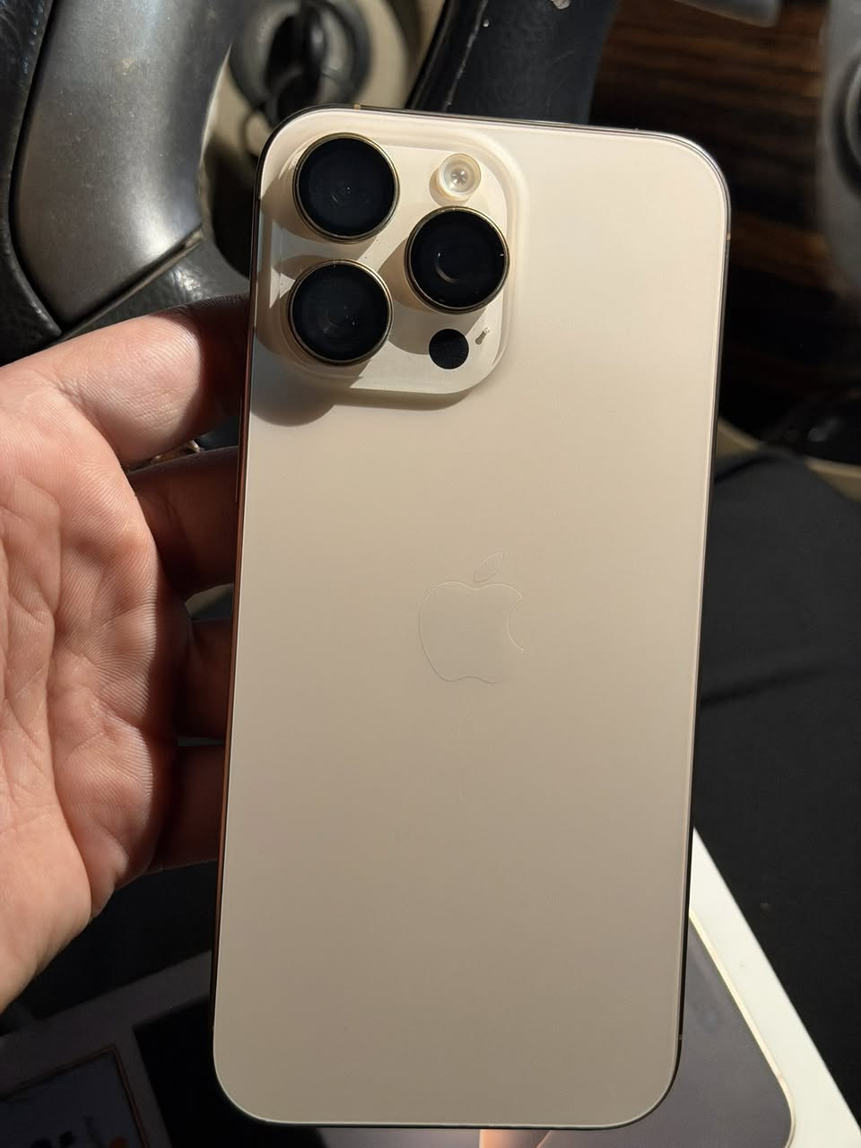 لام عليكم آيفون 16 برو ماكس بطاريه 100 مشحون 180 مره مستخدم 4 اشهر اقل هم ذاكره ربع تيره نضيف فوك متصور ملحقاته موجوده كامله  مليون 475 الف وبي مجال  ال تواصل 
 وتأخذه على فحص قبل كلشي ***********
