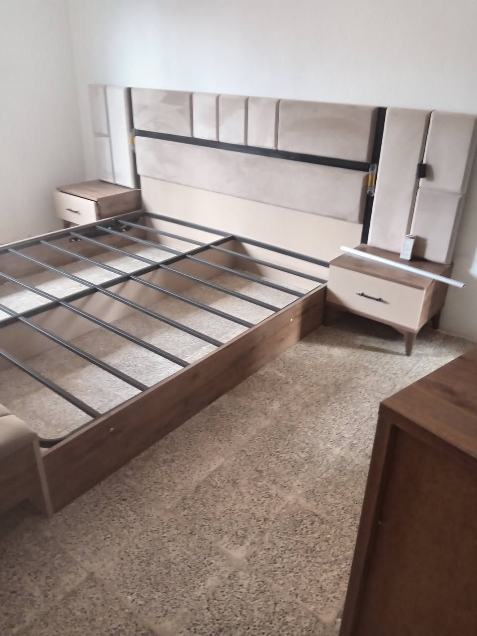 غرفه نوم تركي للبيع استعمال شهر واحد فقط جديده نظيفه شخط مابيهه
قفلهه ٨٠٠ الف


**إذا كنت صاحب هذا الإعلان وتريد حذفه لأي سبب، رجاءا أرسل رسالة إلى الدعم الفني**