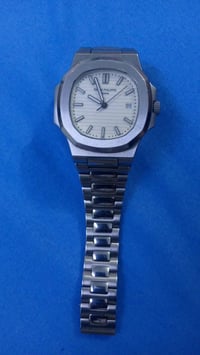 باتيك فيليب نوتيلوس • نسخة طبق الأصل • أوتوماتيكية