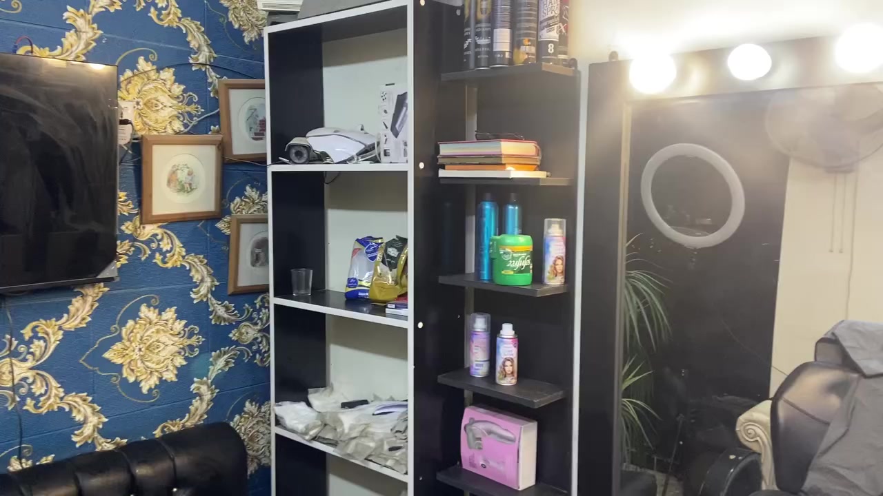 كرسي ب80 والديكور ب200 رقم *********** مكاني بغداد الدوره
