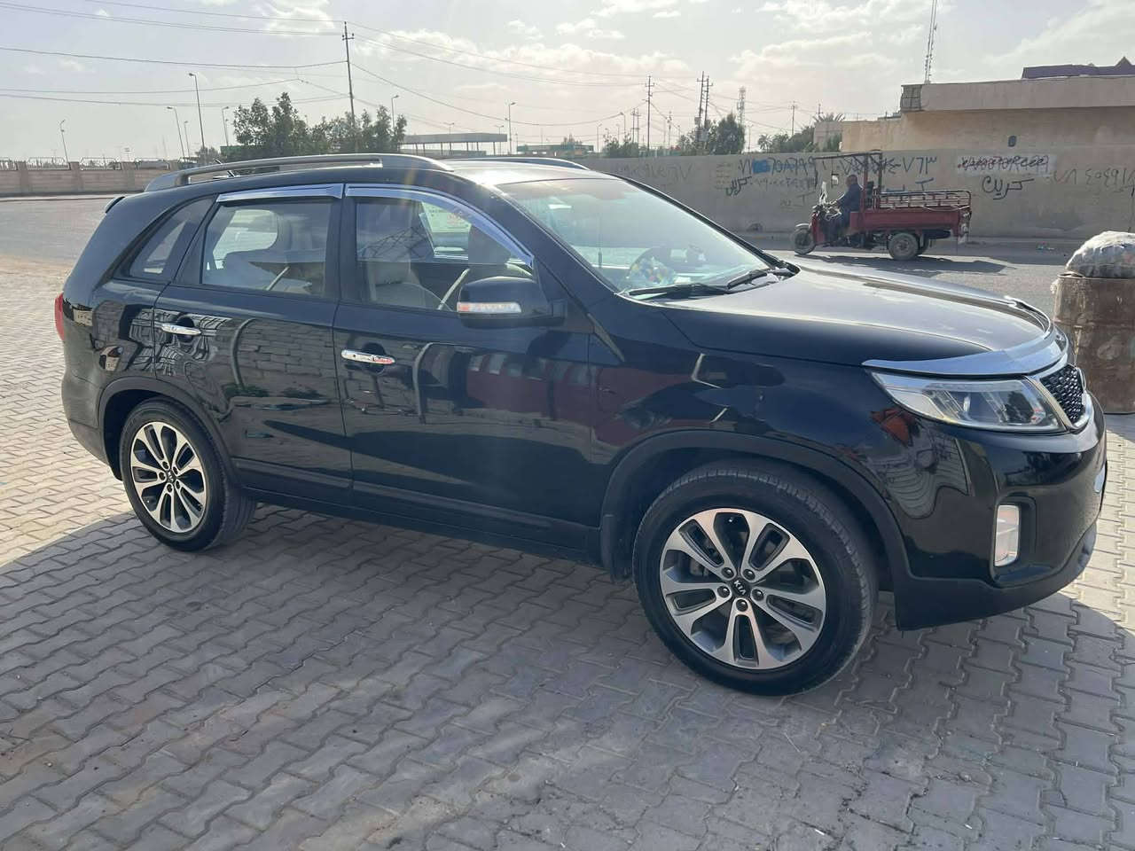 سلام عليكم كيه سورنتو 2015 فول مواصفات ماعده الفتحه كير مكينه حداديه خير من الله مكينه 2400 سياره سبعه راكب بسمي شرط تحويل ثاني يوم سعرها 155 وبيها مجال قليل الشراي هذا رقمي *********** غير متواجد على فيس علمن سياره خليجي
