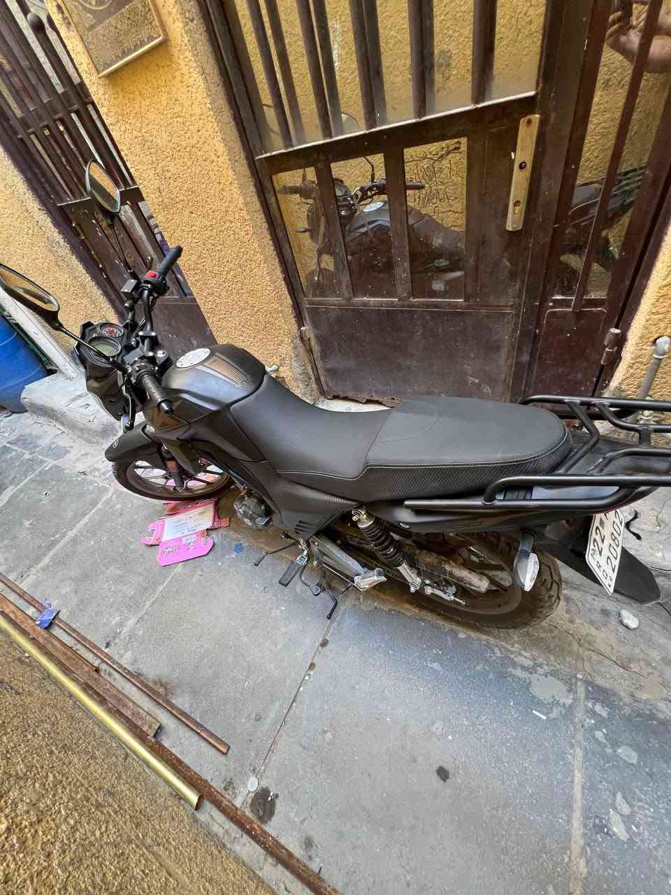 من رخصة الادمن
السلام عليكم شباب عندي دراجة rk 200cc ايطالي رقم و سنوية رقمها اربيل بعدني ممحول السنويه باسمي صار اسبوع من اخذتها  و حتاجيت فلوس ماشي 500كم لون اسود طافي سعرها قفل 2,900,000 د.ع مستعجل على بيعتها هاذ رقمي واتساب متواجد 

ه‍/***********
