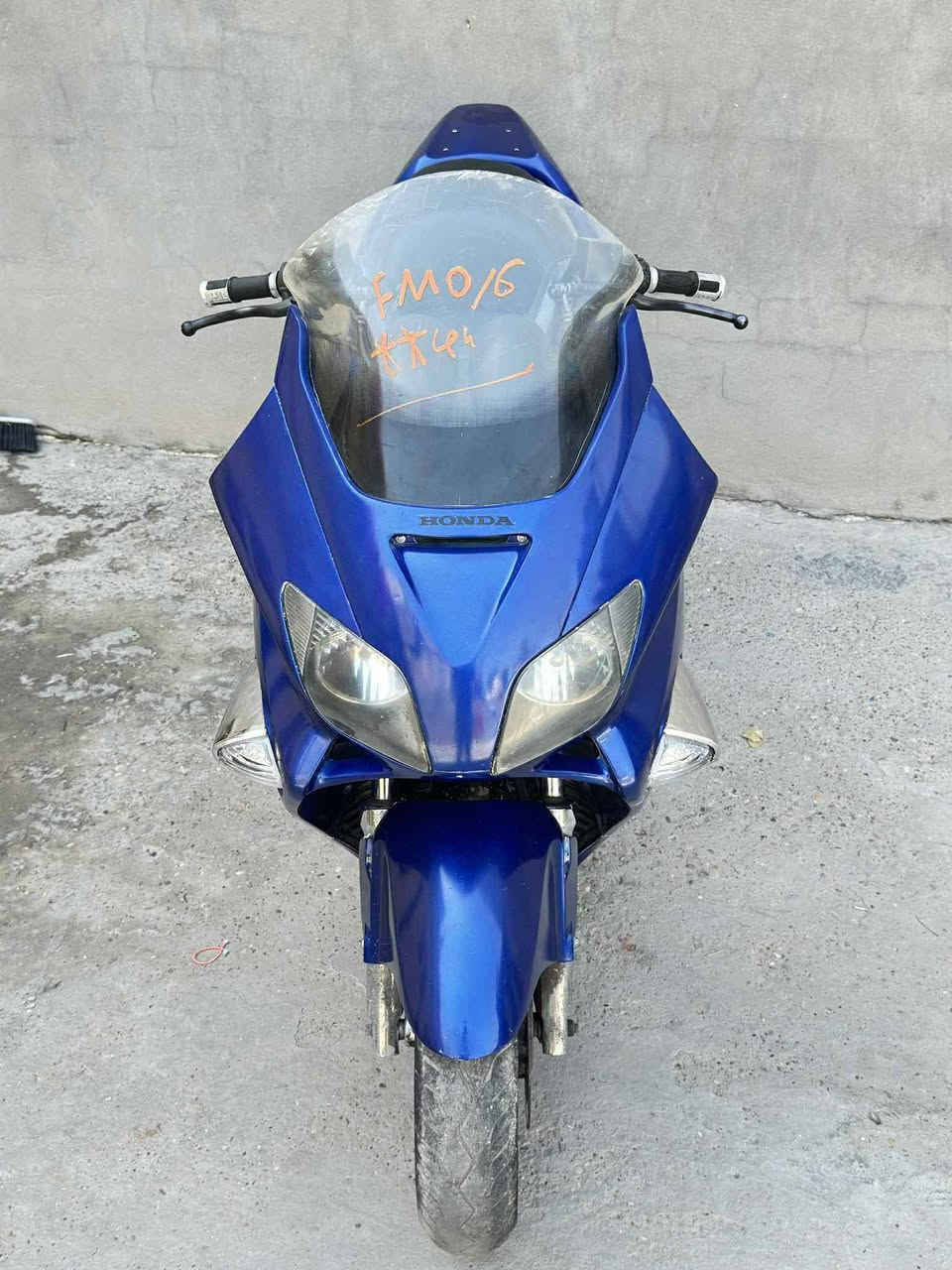 دراجه فورزه للبيع خير من الله كلشي مابيها السعر ٧٠٠ العنوان بغداد الي يريد يخابرني ***********
