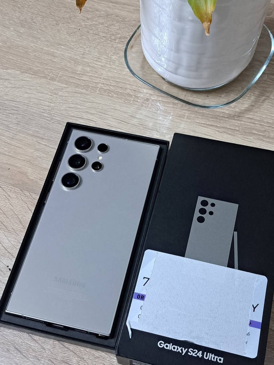 GALAXY S24 ultra 5G
10 روز به كارهاتووه
 نرخى 900  هه زار 
زاكيره 256  رام 12 خاوينى 99%    
كامل  ئه شيا بي عه يب  و به زه مان 2رؤژ  گه ياندن هه يه 
***********
***********
------------------------------------------------------------------------------------
GALAXY S24 ultra 5G 
مستخدم 10 ايام
سعره 900 الف 
ذاكره 256  رام 12  نظافه 99 %    
 غراضه كامل مابيه عيب خطين  و  بضمان يومين الفحص
متوفر توصيل
***********
***********
