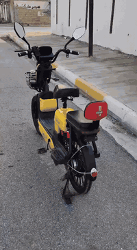 متوفر دراجة شحن حجم20 شركة الريان بطاريات 5  لايت بك لايت اشاير هورن شرط 2سويج 1بصمة بلوتوث شغال شاحنة بلادي سعر 280 الف مكلف بالنشر الاتصال على الرقم ***********
