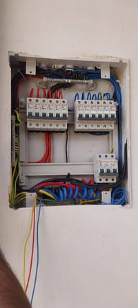 كادر كهربائين متفرغين للعمل 07819503578